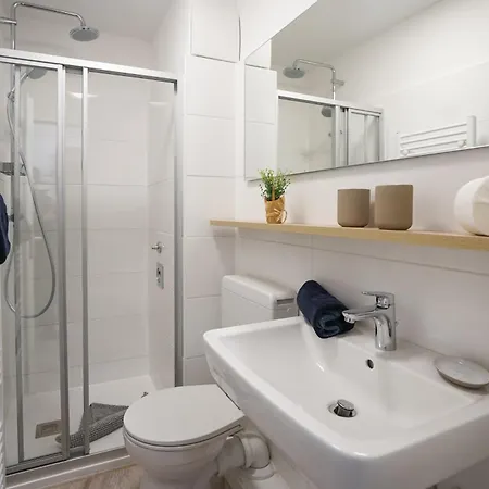 Lord Nelson Nr 305 *