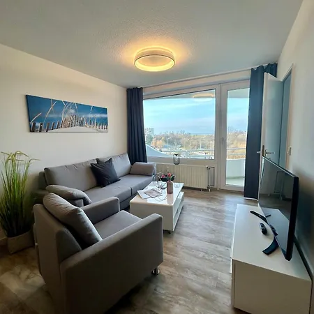 Lord Nelson Nr 305 *